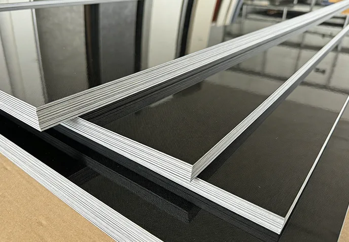 A PET Mirror Carbon Crystal Wall Panel tulajdonságai.